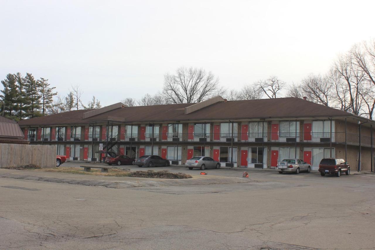 Red Carpet Inn - Louisville Esterno foto