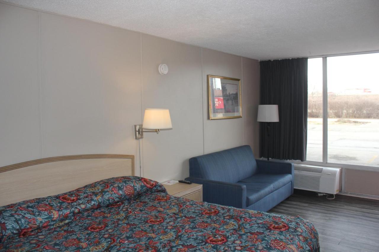 Red Carpet Inn - Louisville Esterno foto