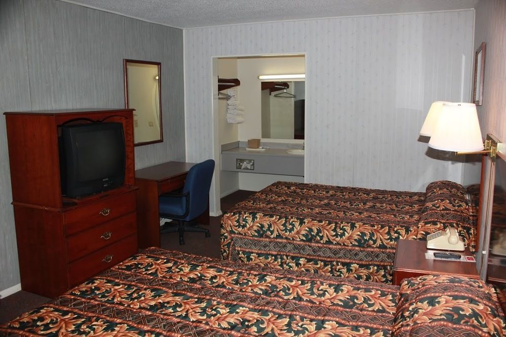 Red Carpet Inn - Louisville Esterno foto
